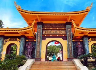 Thiền Viện Trúc Lâm Hộ Quốc – Địa điểm tâm linh nổi tiếng tại Phú Quốc Thiền Viện Trúc Lâm hay còn được gọi là chùa Hộ Quốc